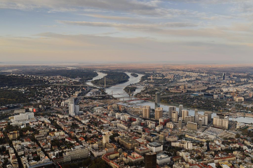 Navigating the Loan Landscape in Serbia: A Comprehensive Review of Raiffeisen, Banca Intesa, and More - Empresas de empréstimo na Sérvia