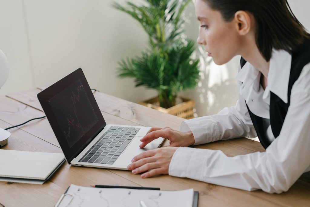 Unlocking Career Potential: Top Employers in Bulgarias Thriving Job Market - Melhores oportunidades de emprego na Bulgária