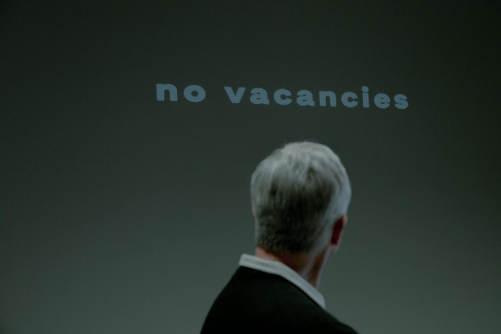 Navigating Employment Opportunities: The Leading Employers in Serbias Job Market - Melhores oportunidades de emprego na Sérvia